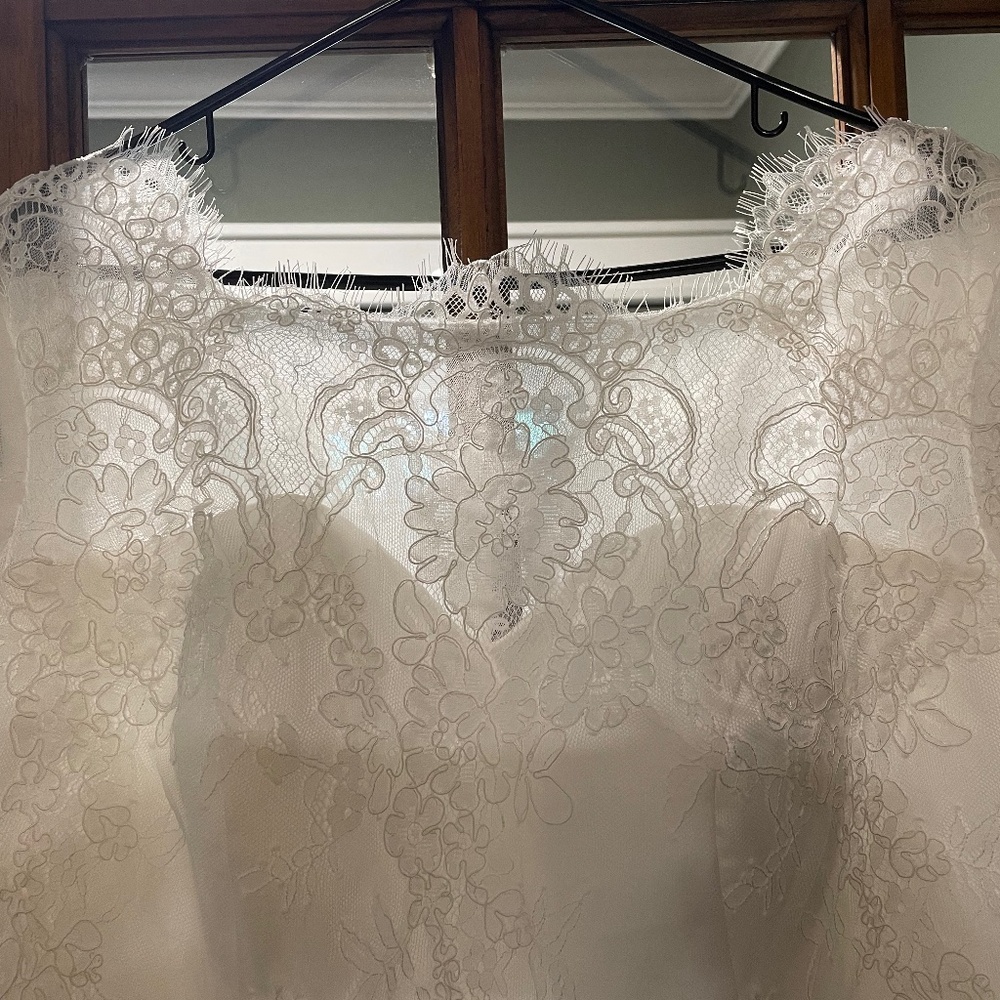 Wedding dress